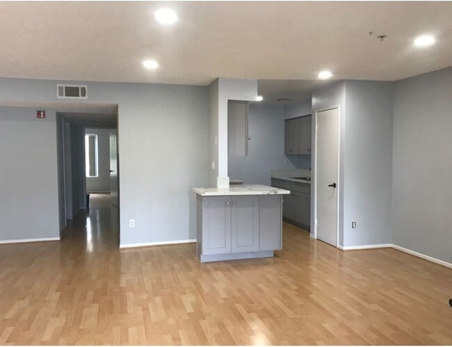 Foto del edificio - 10282 Tujunga Canyon Blvd