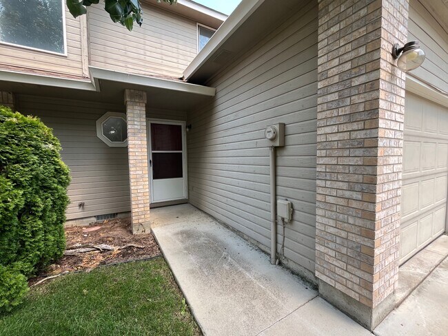 Foto del edificio - 362 E Elwood Ln
