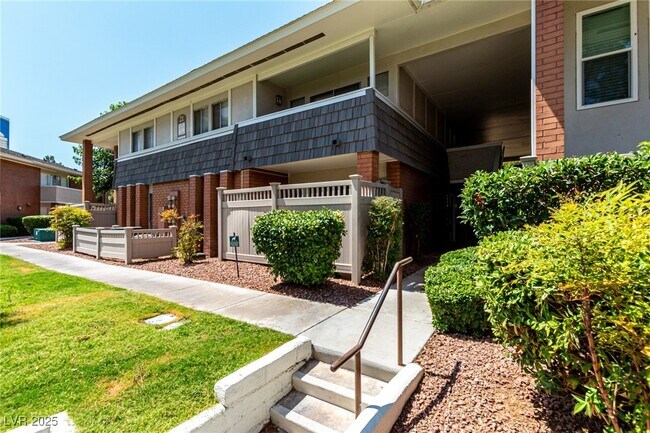 Foto del edificio - 650 Oakmont Ave