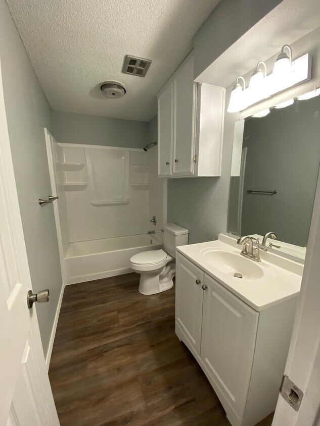 Example: Property Interior - 1611 Bell St