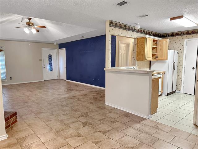 Foto del edificio - 708 Crestview Dr