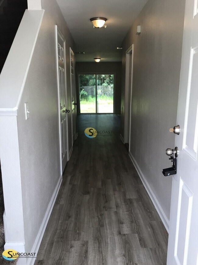 Foto del edificio - 8349 Homeport Ct