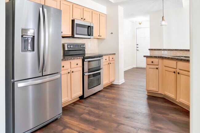 Building Photo - 275 Murcia Dr