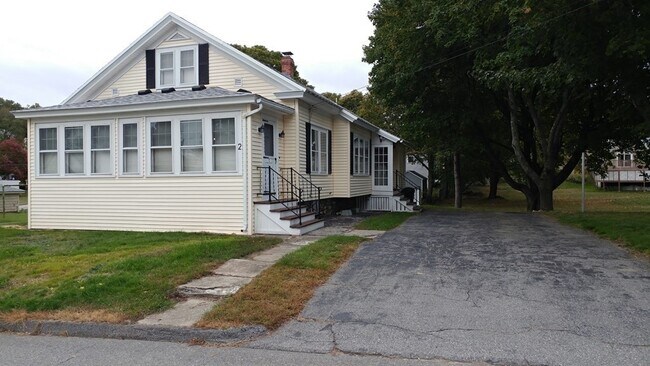 Building Photo - 2 Mohawk Ave