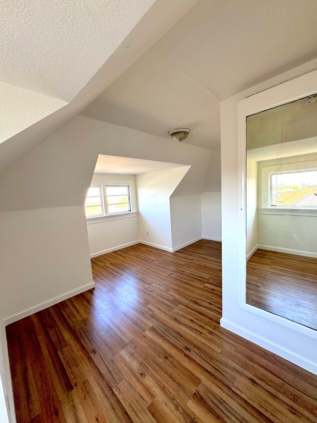 The bedroom with a view - 871 27th St