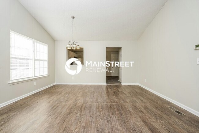 Building Photo - 4 Bedroom Pet-Friendly Home in Villa Rica, GA with Main Street Renewal