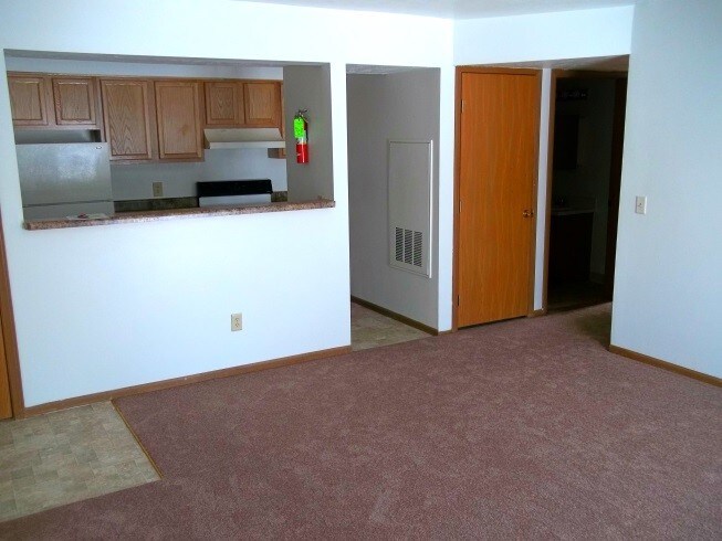 Chelsea Village Apartments – photo 2
