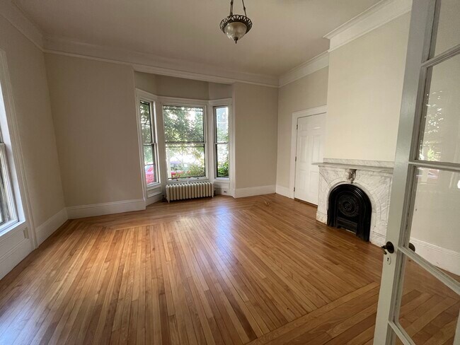 Living room - 34 Cushman St