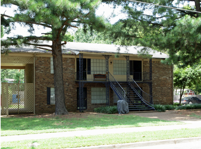 Building Photo - Raleigh Pines Apartments