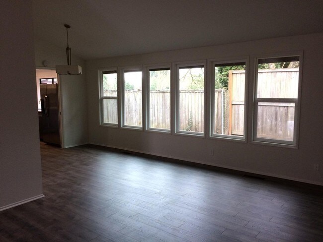 Building Photo - 2298 Oakway Terrace