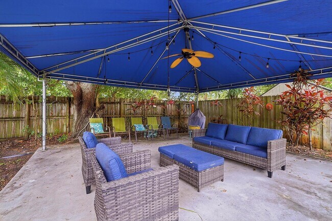 Foto del edificio - North 31st Avenue, Hollywood, FL 33021 - 3 BR 2 BA house