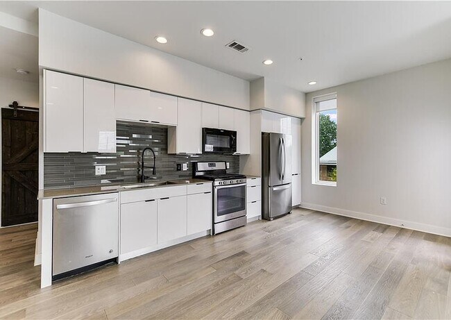 Foto del edificio - Apartment for Rent