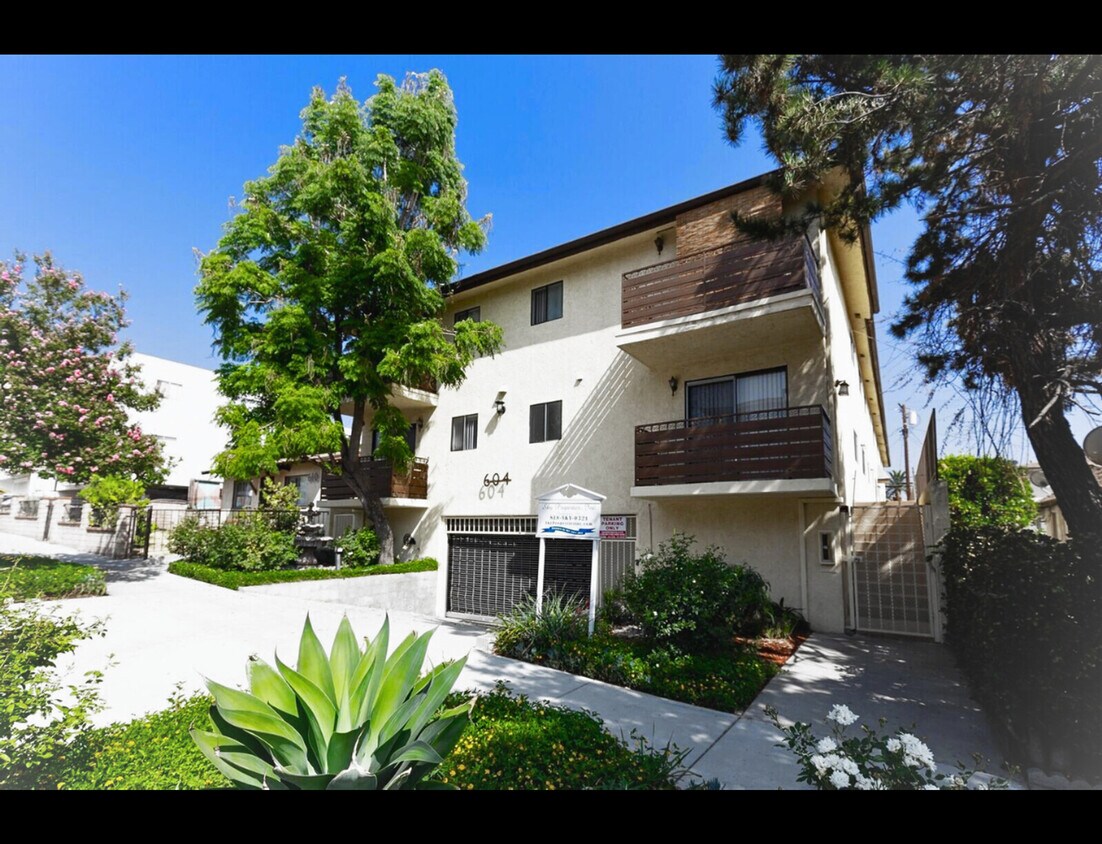 Foto del edificio - 604 E Orange Grove Ave