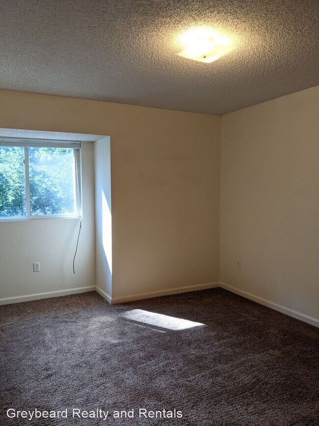 Building Photo - 2 br, 1 bath House - 6 Woodcock Street
