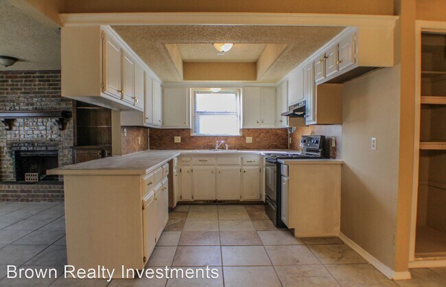 Building Photo - 3 br, 2 bath House - 616 NW 117th St.