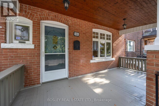 Photo du bâtiment - 163 Roslin Ave
