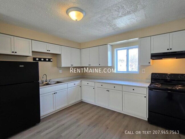 Foto del edificio - 8 Hillside Ln