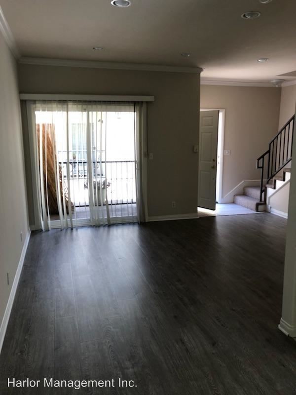 Building Photo - 12847 Kling St