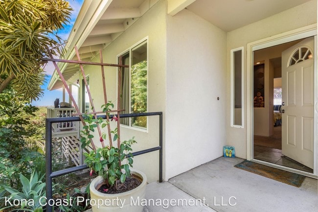 Building Photo - 3 br, 2 bath House - 77-177 Laaloa Ave