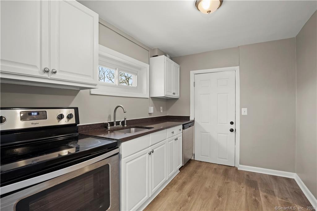 106 River Rd Unit 3, Shelton, CT 06484 Room for Rent in Shelton, CT