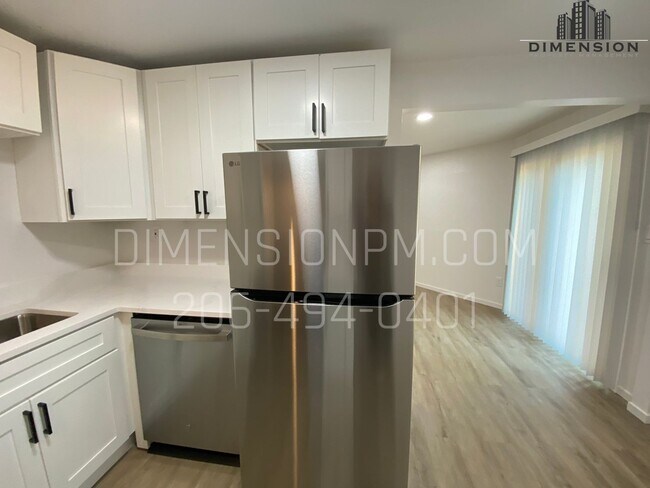 Foto del edificio - Newly Refreshed 2 Bed Duplex