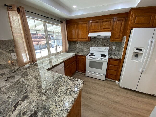 Foto del edificio - 4 Bed 2 Bath Single Family Home In Antioch...