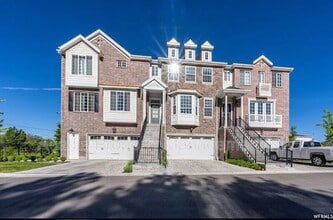 Building Photo - 3713 N 60 E