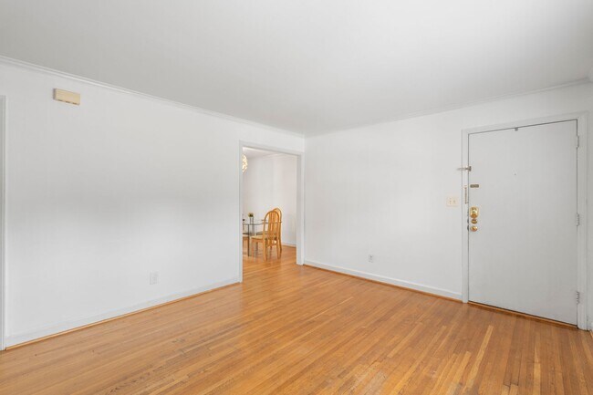 Foto del edificio - 918 McAlway Rd