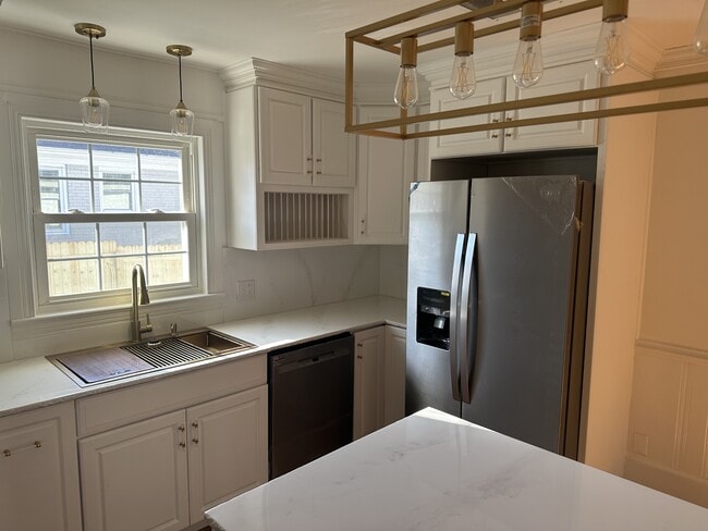 Photo - 1700 Sulgrave Rd House