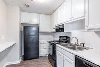 Interior Photo - Alcovy Terrace
