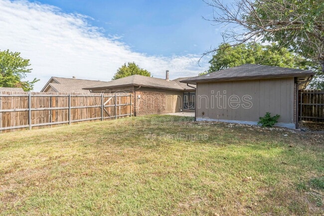 Building Photo - 2804 Red River St