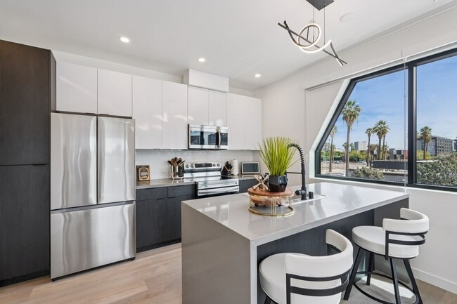 Interior Photo - Rainbow Road