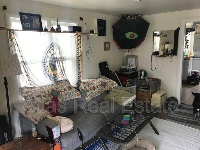 Foto del edificio - 2866 S Delaware St