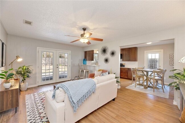 Building Photo - 1310 Radam Cir