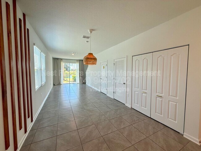 Foto del edificio - 56 Sage Br St