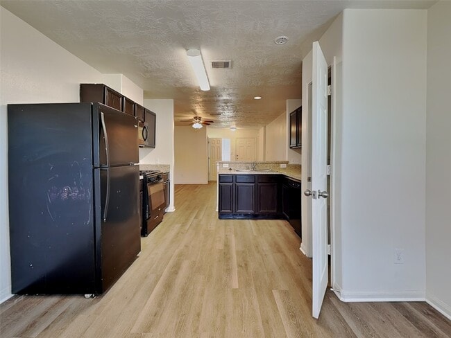 Building Photo - 3410 Maris Way