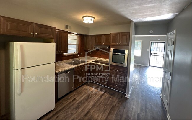 Building Photo - 4325 Merlcrest Cove