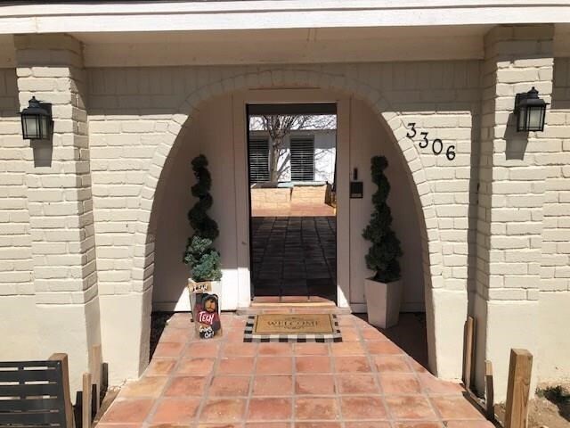Foto del edificio - 3306 Haynes Ave