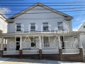 Building Photo - 330 N Union St