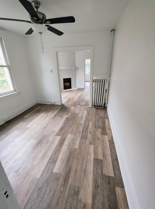 Building Photo - 228 Reifert St
