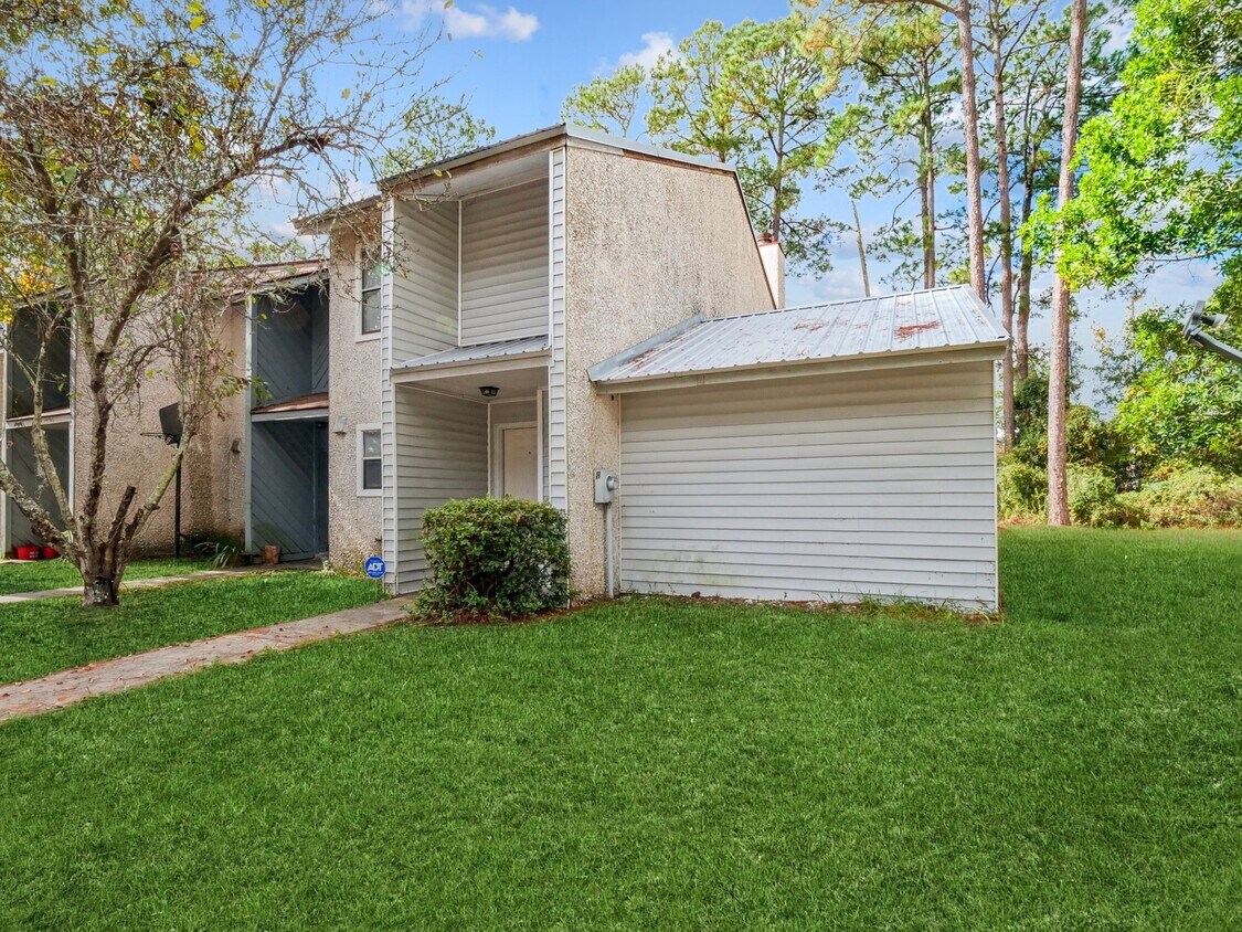 907 Brett Dr Unit A, Hinesville, GA 31313 Apartments in Hinesville