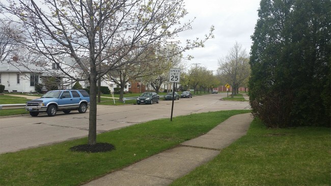 Building Photo - 4277 Brookside Blvd