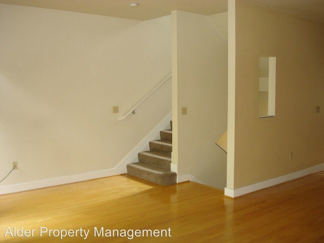 Foto del edificio - 3332 SE Alder St