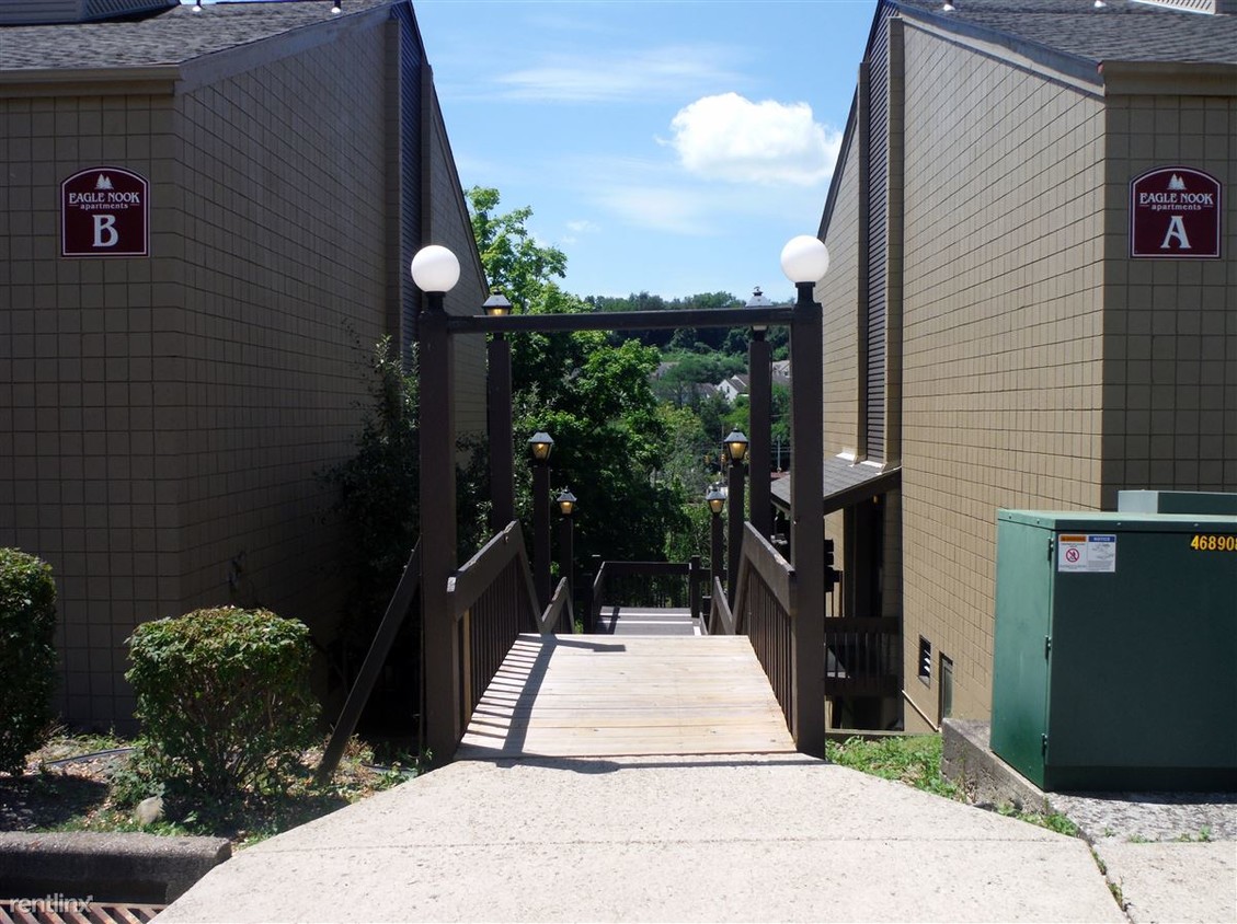 Building Photo - 7000 Helen St