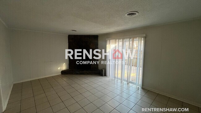 Foto del edificio - 3398 Dungreen St