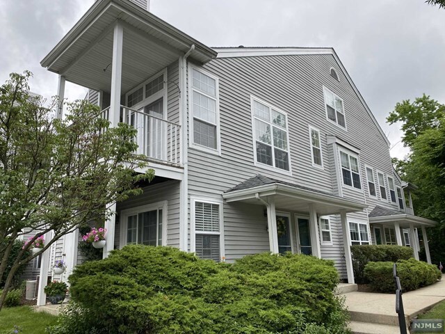 Building Photo - 1130 Hyde Park Court