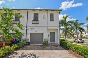 Foto principal - 689 SW 11th St