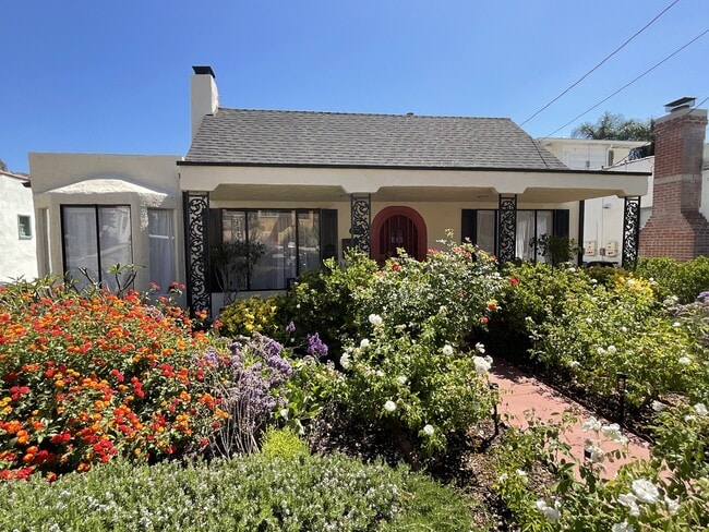 Building Photo - 2724 Locksley Pl