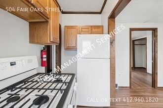 Building Photo - 504 Fair Oaks St