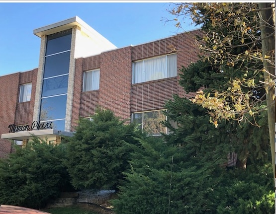 Exterior of the Building - 926 N Marion St